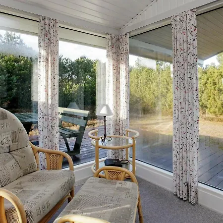 Holiday V Holiday home *