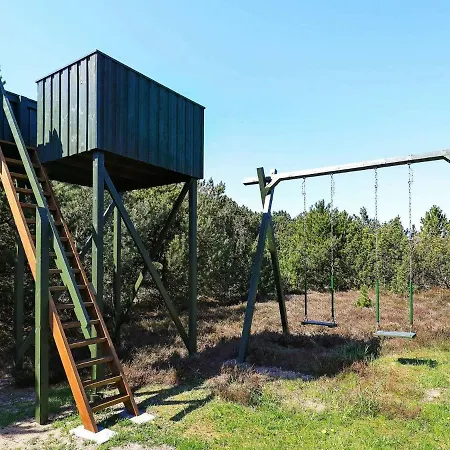 Holiday V Holiday home *