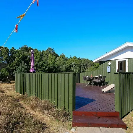 Holiday home Holiday V *